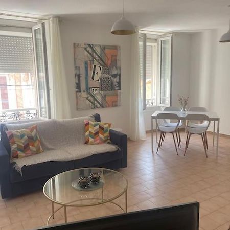 Appartement A 100 M De La Gare Port-de-Bouc Luaran gambar