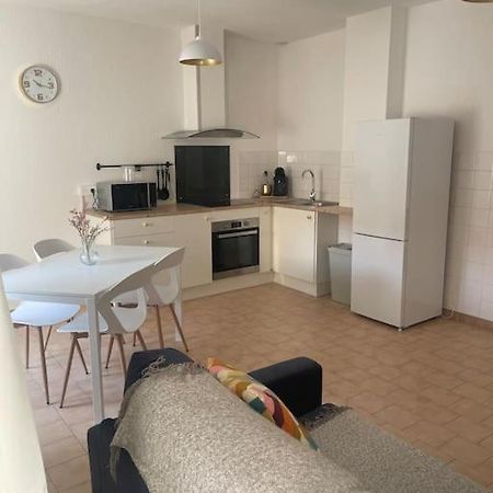 Appartement A 100 M De La Gare Port-de-Bouc Luaran gambar